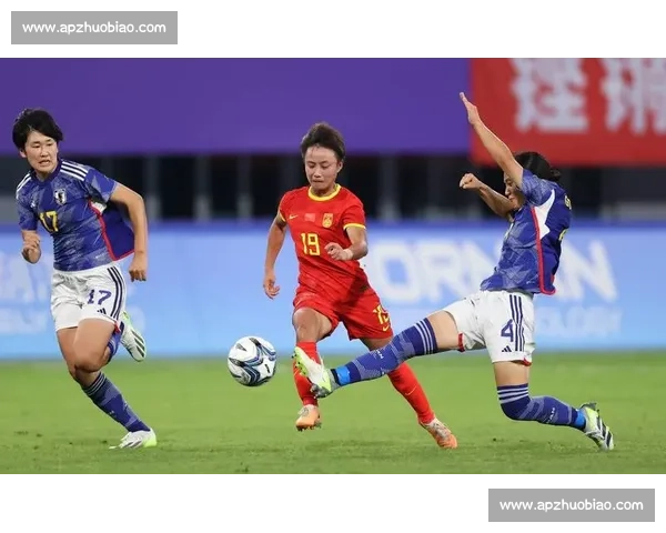 中国女足黄金阵容出征东亚杯 王霜张琳艳领衔剑指佳绩 中国女足黄金阵容出征东亚杯 王霜张琳艳领衔剑指佳绩